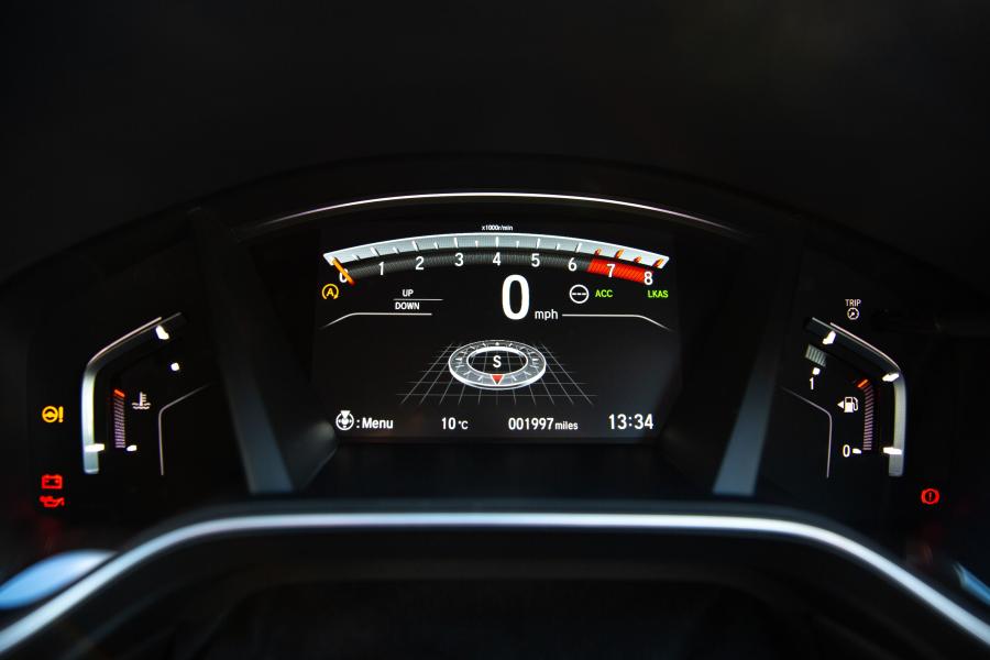Панель приборов Honda CR-V 2018 года  (UK) (фото 21 из 40)